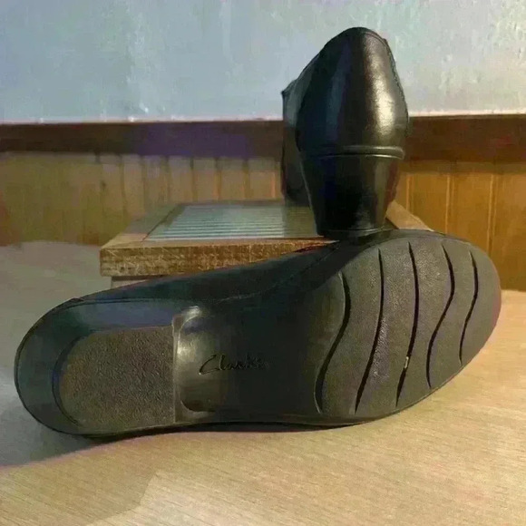 Clark’s Black Leather Infall Falls Pleated 4-Button Vintage Victorian Mules - Picture 6 of 6